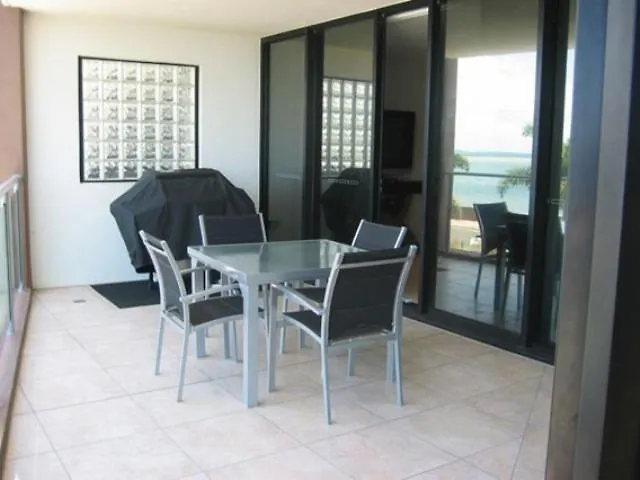 Pier One Aparthotel Urangan 4*,  Australia