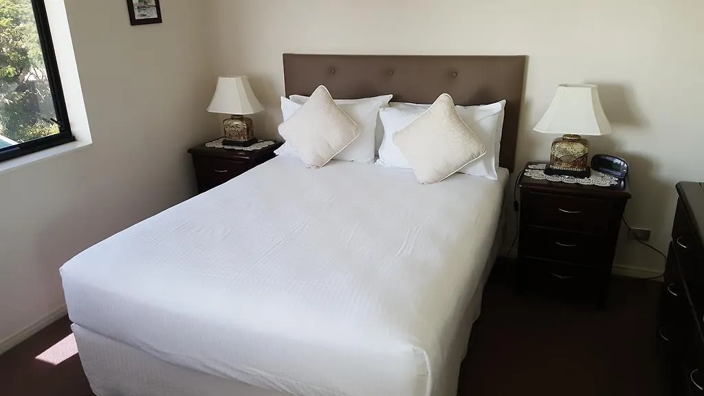 Pier One Aparthotel Urangan