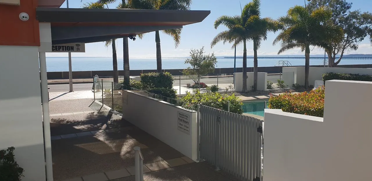 Pier One Aparthotel Urangan Australia