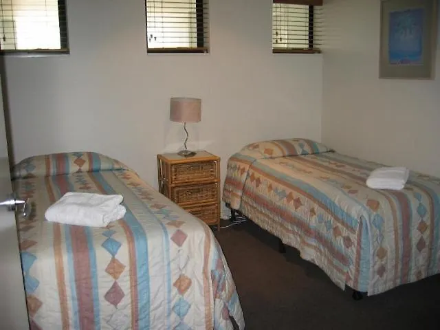 Pier One Aparthotel Urangan